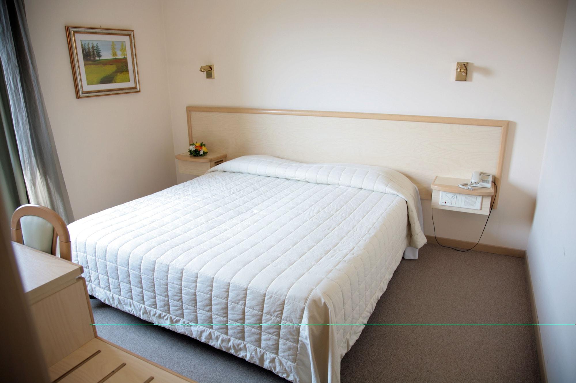 Hotel Bassetto Ferentino Kültér fotó