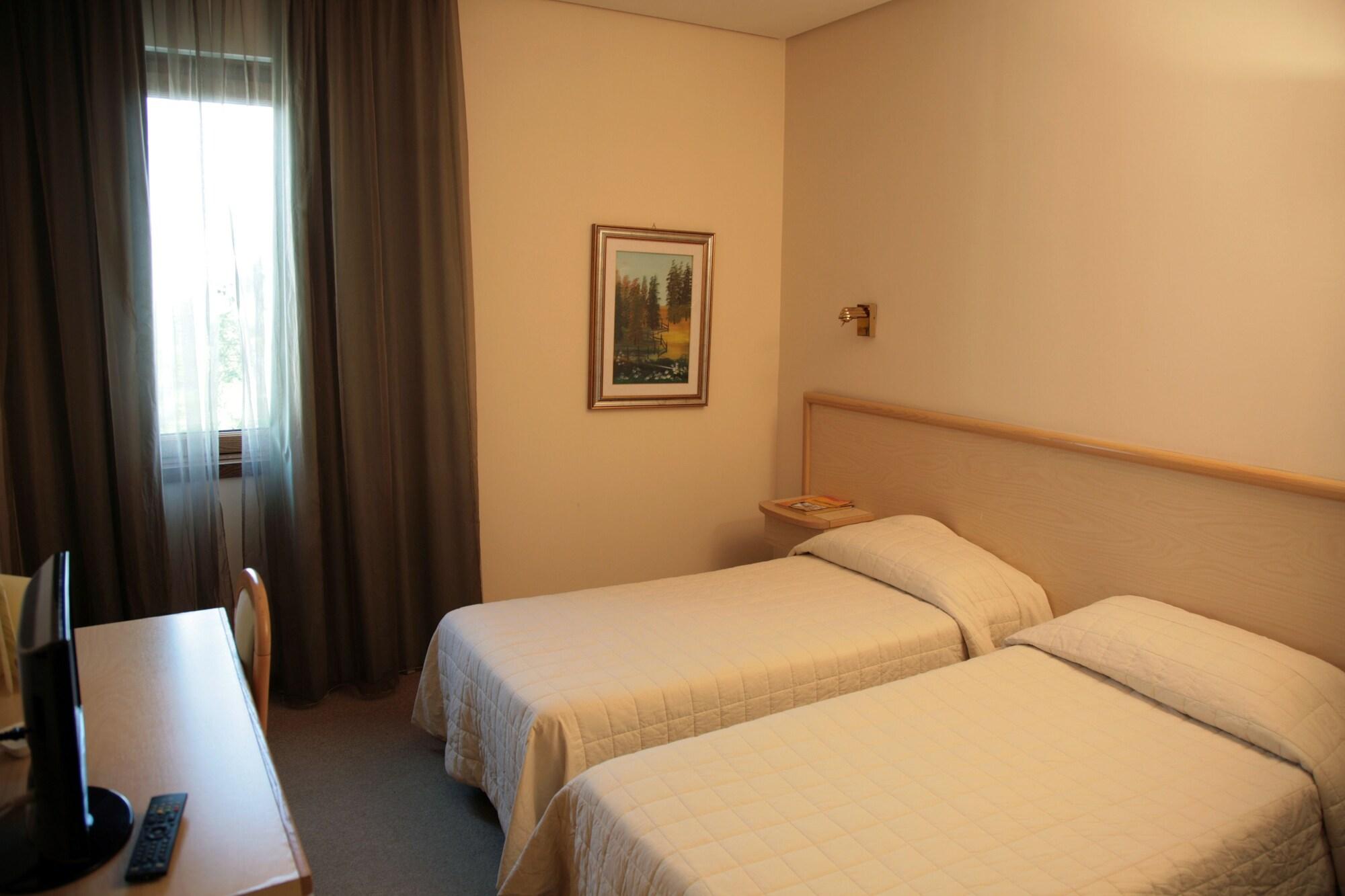 Hotel Bassetto Ferentino Kültér fotó