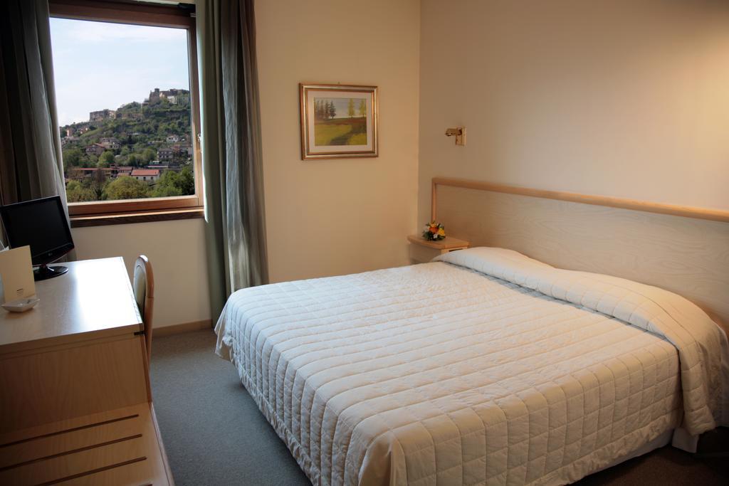 Hotel Bassetto Ferentino Szoba fotó