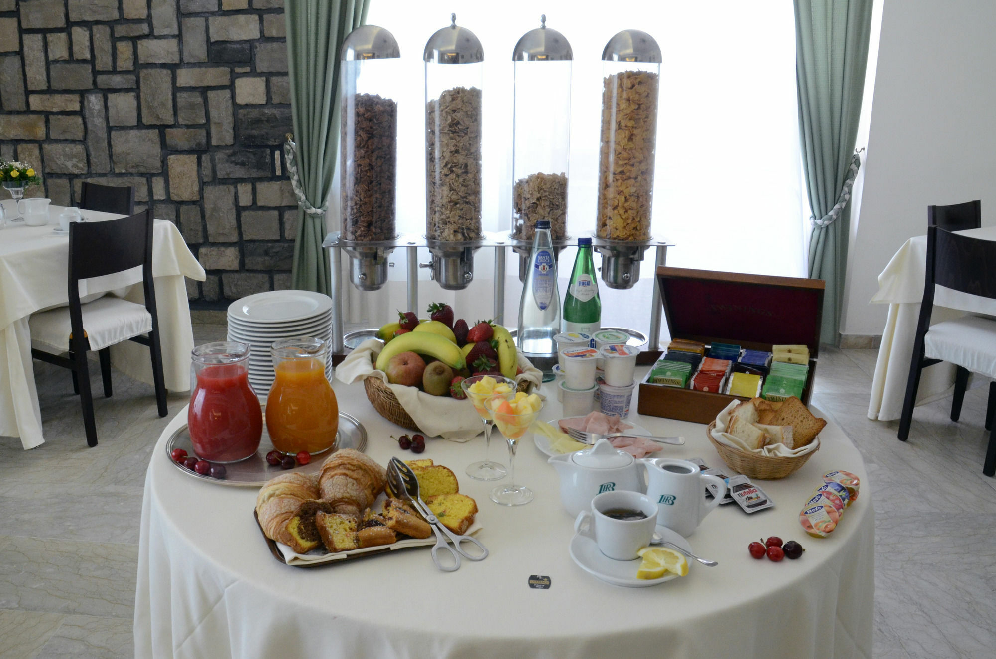 Hotel Bassetto Ferentino Kültér fotó