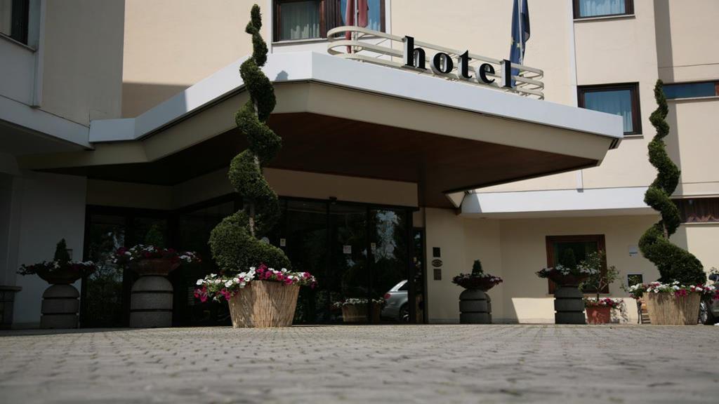 Hotel Bassetto Ferentino Kültér fotó